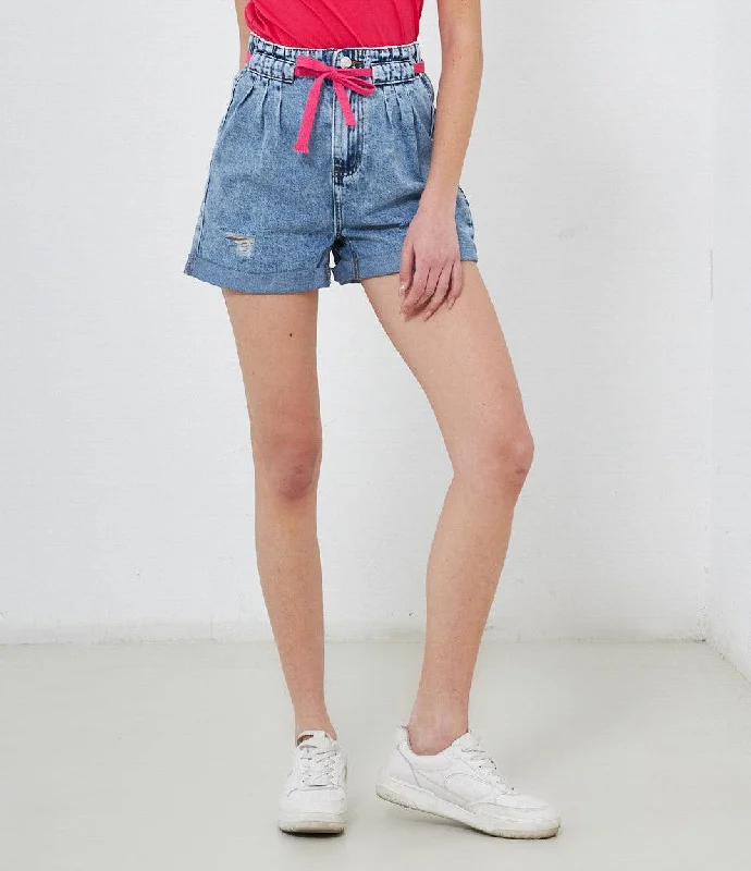 Shorts con risvolti