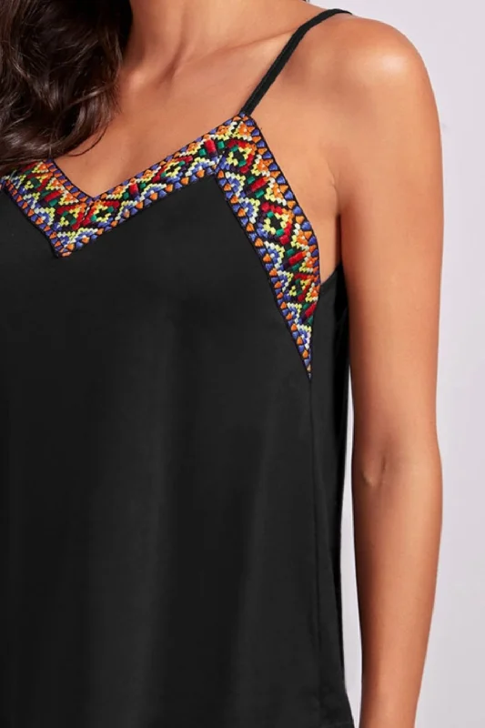 geometric-v-neck-spaghetti-strap-cami