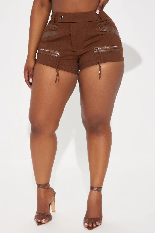 take-me-to-nashville-micro-booty-short-chocolate